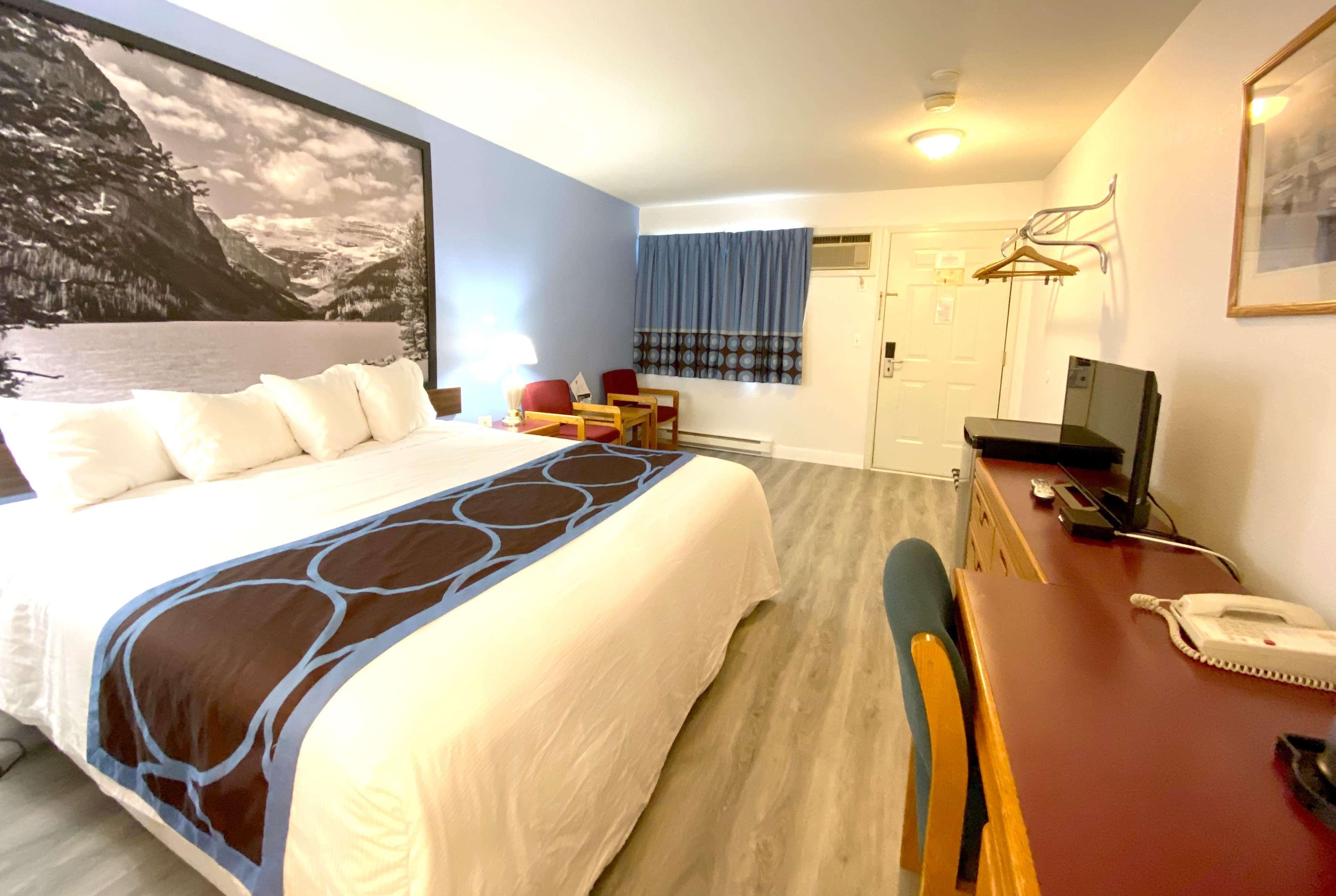 Hotel Super 8 By Wyndham Sicamous Exterior foto