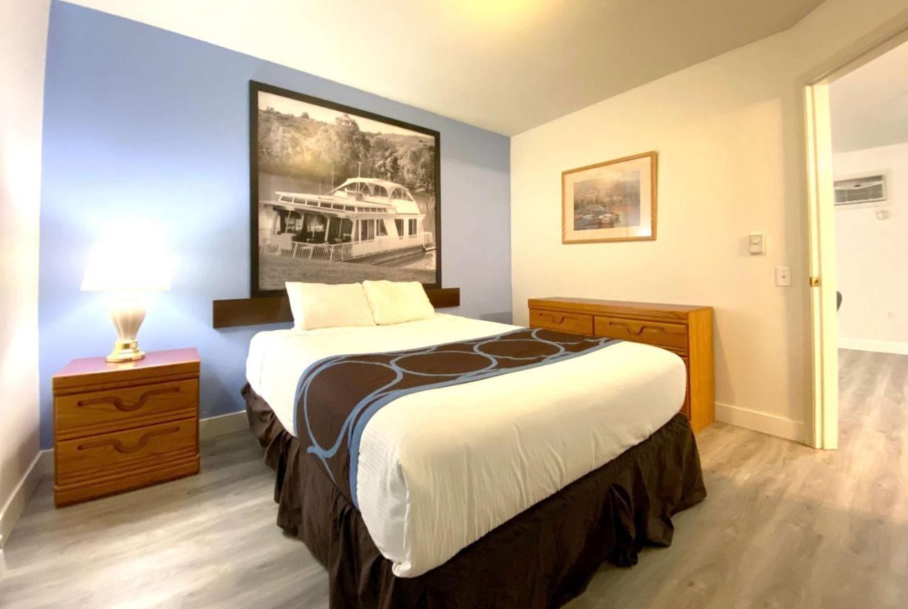 Hotel Super 8 By Wyndham Sicamous Exterior foto