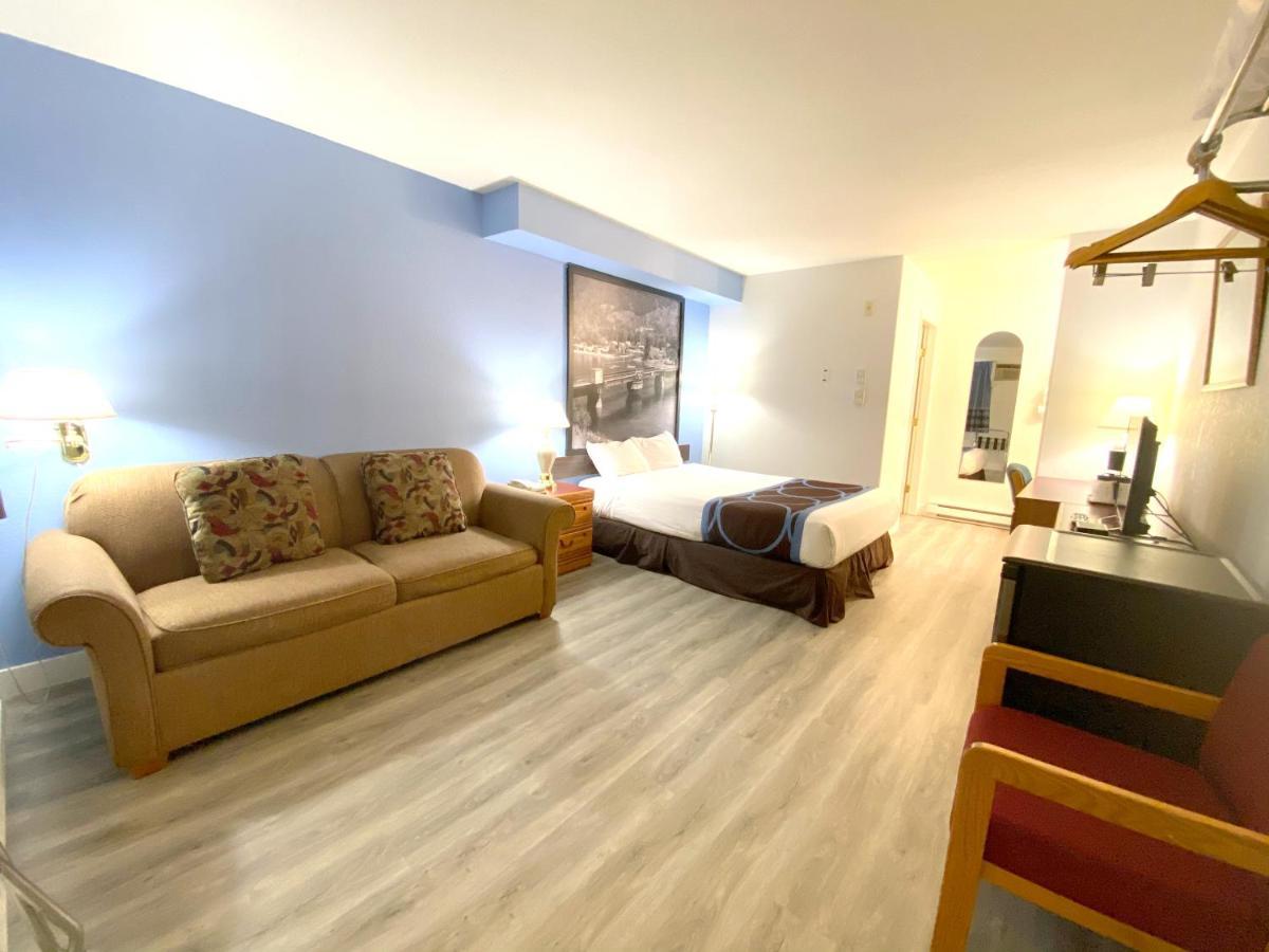 Hotel Super 8 By Wyndham Sicamous Exterior foto